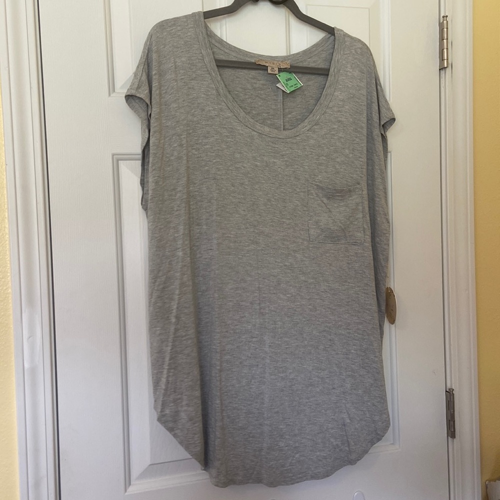 LAST CHANCE: NEW Misila Curvy Gray Button Top